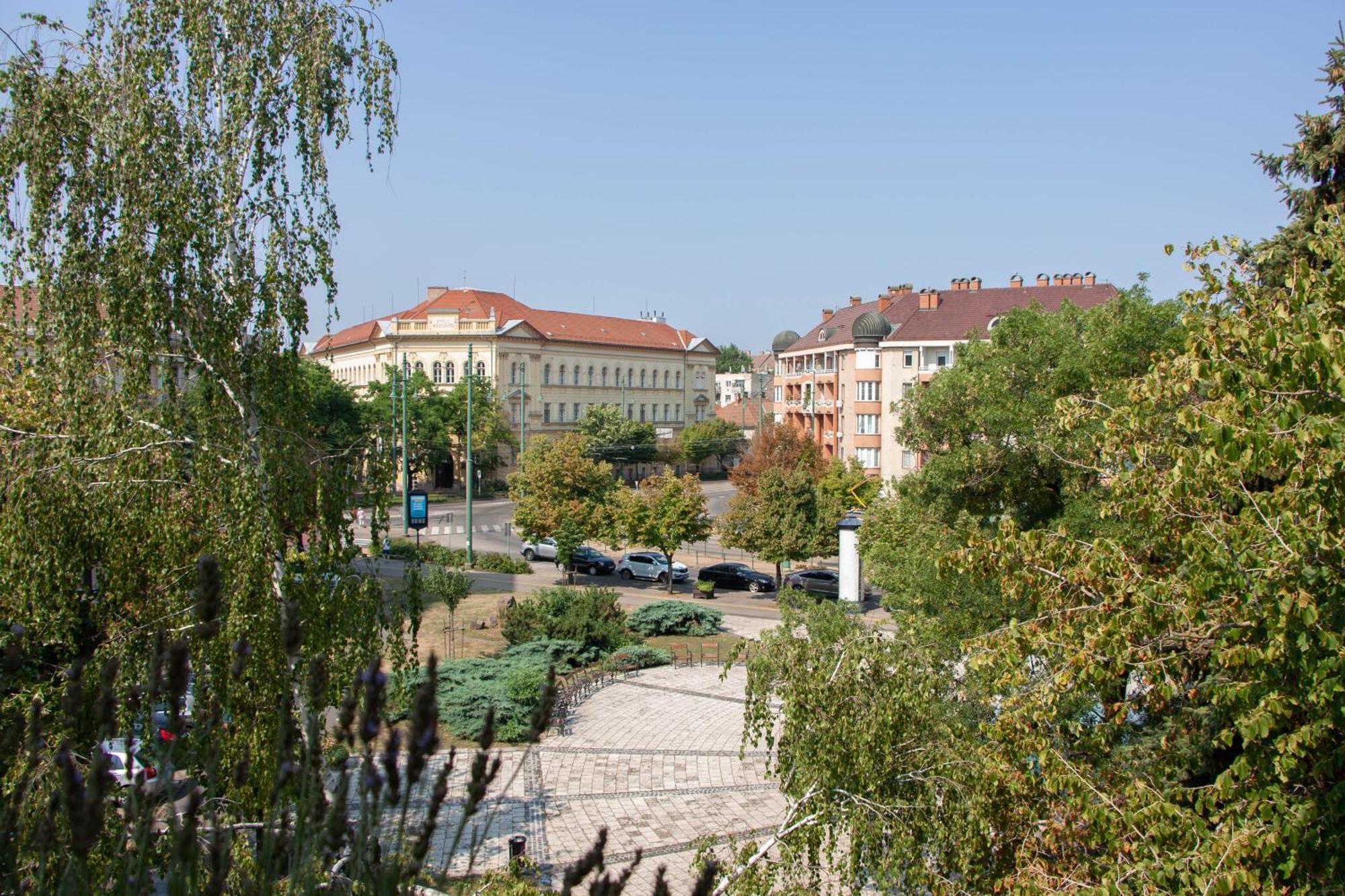 Aquarius Apartman Szeged Exteriör bild